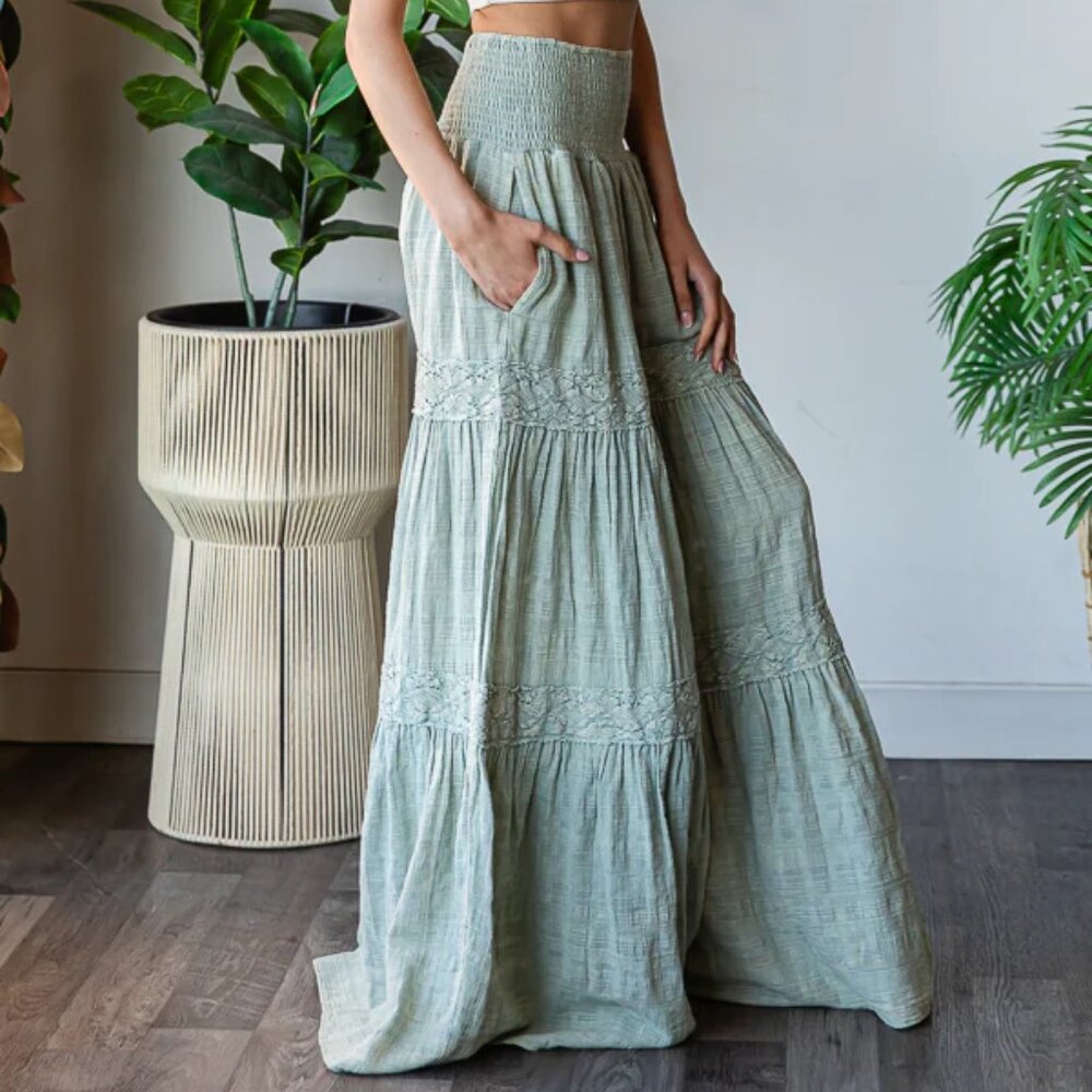 Oli & Hali Washed Smocked Waist Tiered Wide Leg Flare Pants NEW Size Medium - Picture 5 of 6